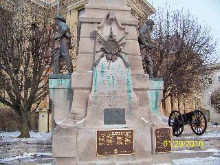 Courthouse Monument